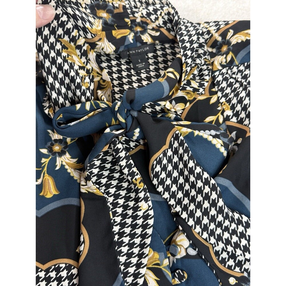Ann Taylor Bow Tie Blouse Teal Pearl Print Equestrian Long Sleeve Size Small - Picture 8 of 13